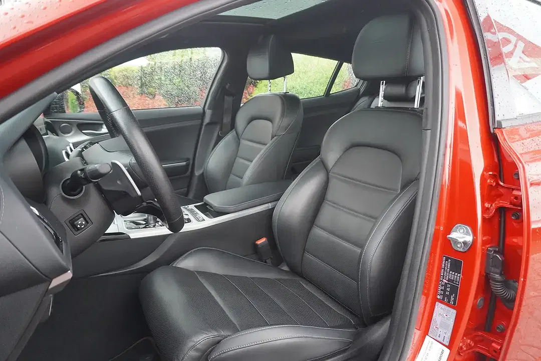 Kia Stinger 3.3 4WD GT - Thumbnail 14