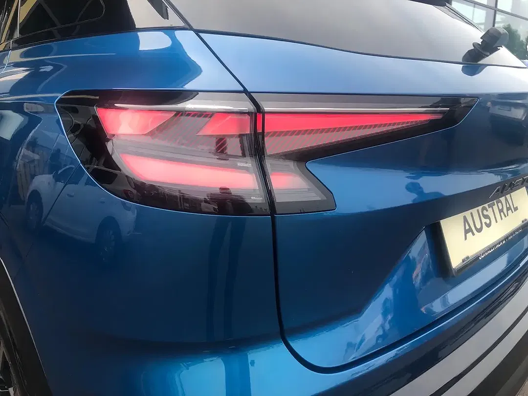 Renault Austral E-Tech Hybrid Esprit Alpine - Thumbnail 12