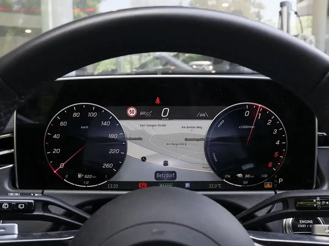 Mercedes-Benz E 300 4MATIC Night - Thumbnail 13