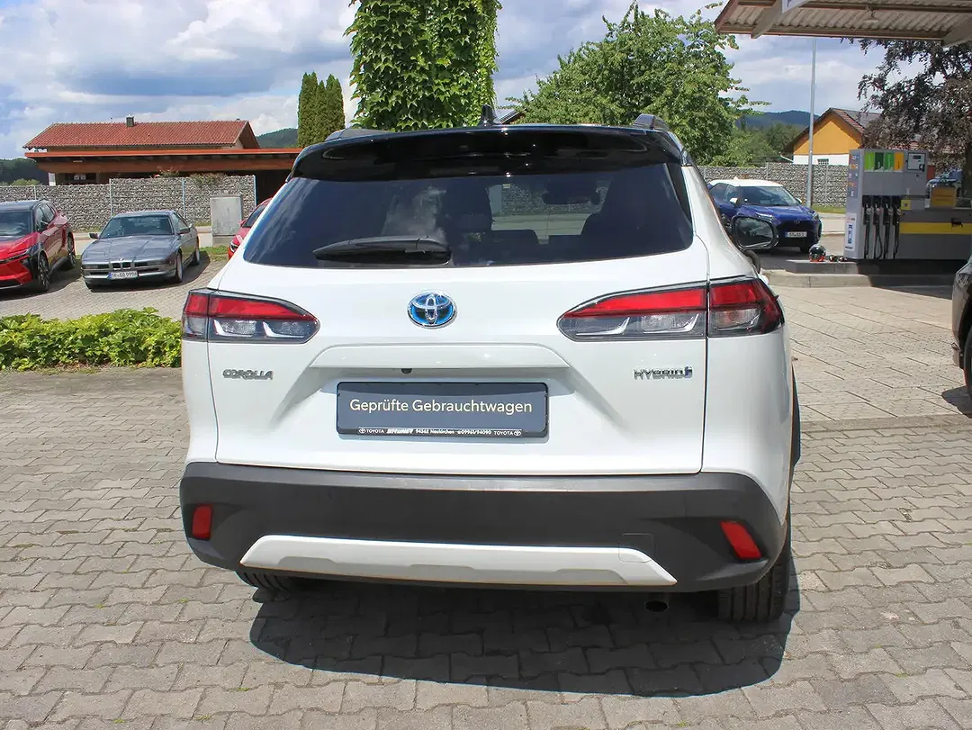 Toyota Corolla Cross Hybrid 4x4 Lounge - Thumbnail 5