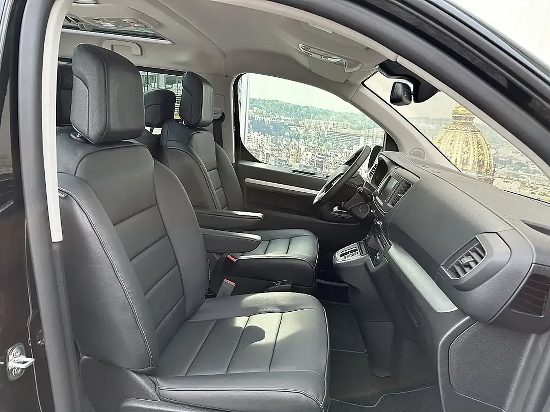 Peugeot e-Traveller Business - Thumbnail 8