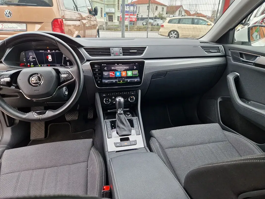 Skoda Superb 1.4 TSI iV Hybrid AUT Combi - Thumbnail 11