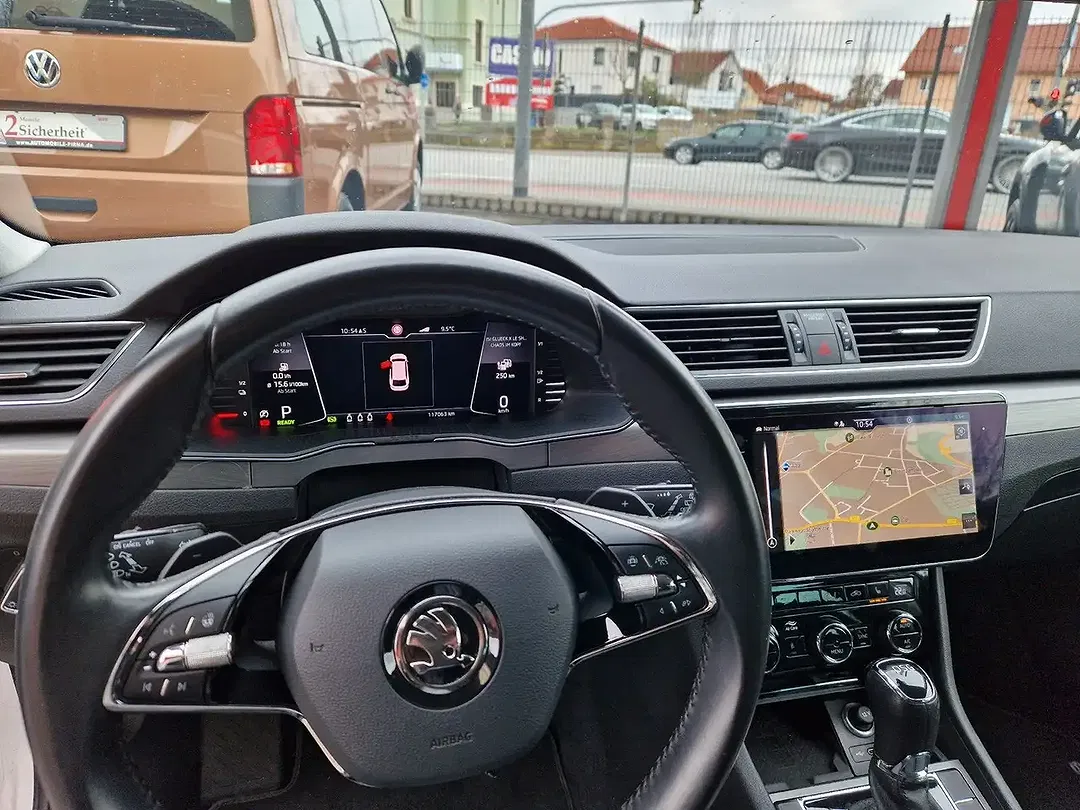 Skoda Superb 1.4 TSI iV Hybrid AUT Combi - Thumbnail 14