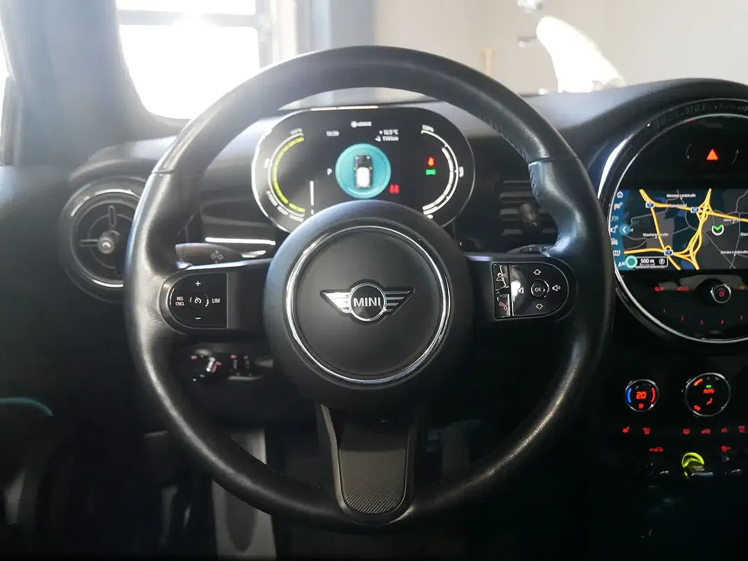 MINI Cooper SE Classic Trim - Thumbnail 14