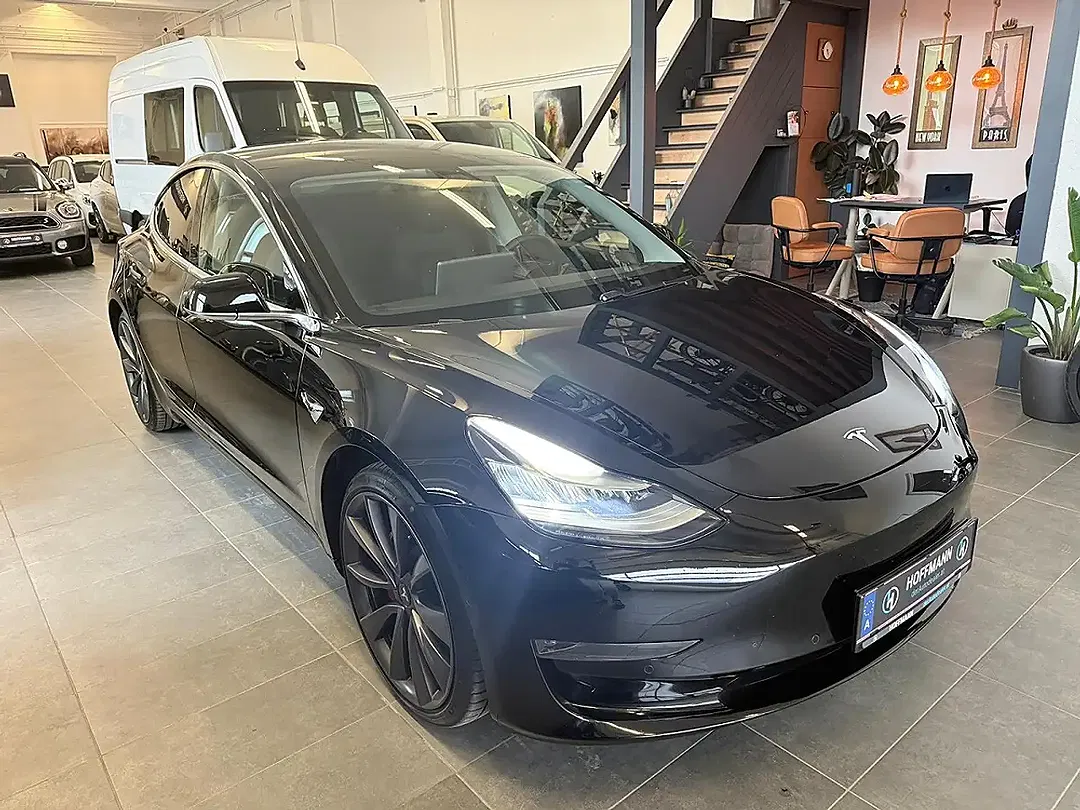 Tesla Model 3 AWD Performance - foto 1