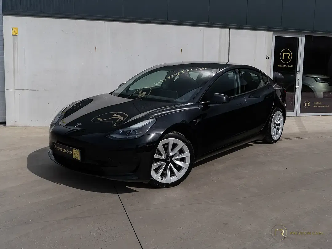 Tesla Model 3 Standard Range Plus - foto 1
