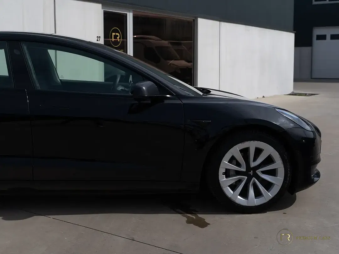 Tesla Model 3 Standard Range Plus - Thumbnail 10