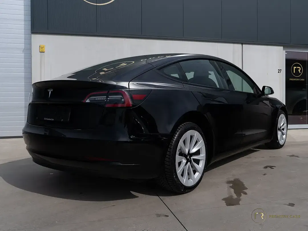 Tesla Model 3 Standard Range Plus - Thumbnail 13