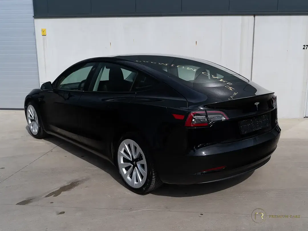 Tesla Model 3 Standard Range Plus - Thumbnail 17