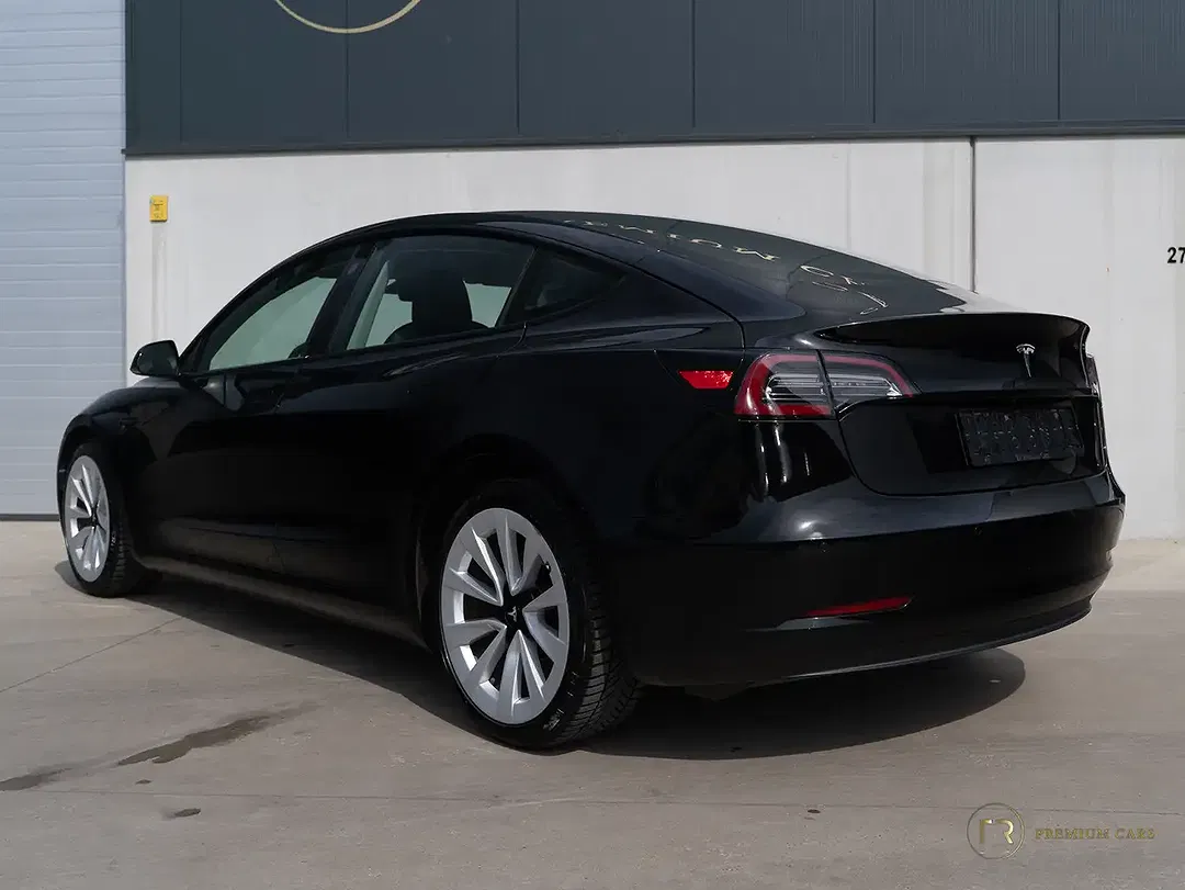 Tesla Model 3 Standard Range Plus - Thumbnail 18