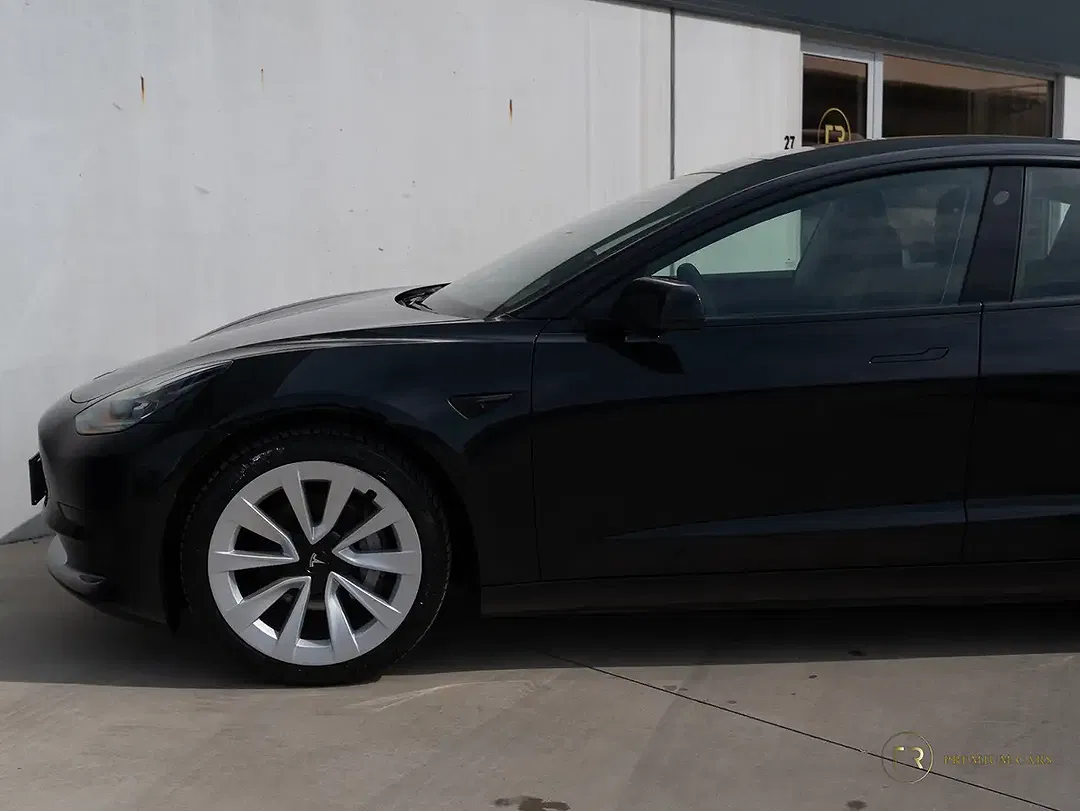 Tesla Model 3 Standard Range Plus - Thumbnail 22