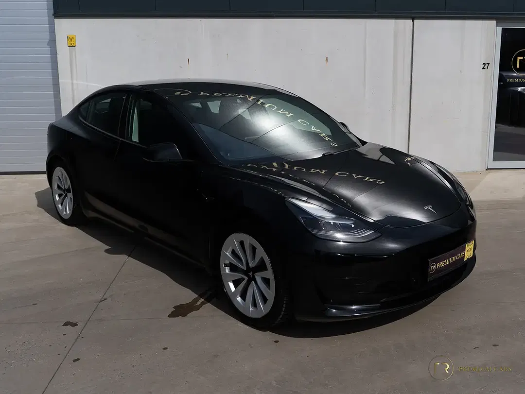 Tesla Model 3 Standard Range Plus - Thumbnail 6
