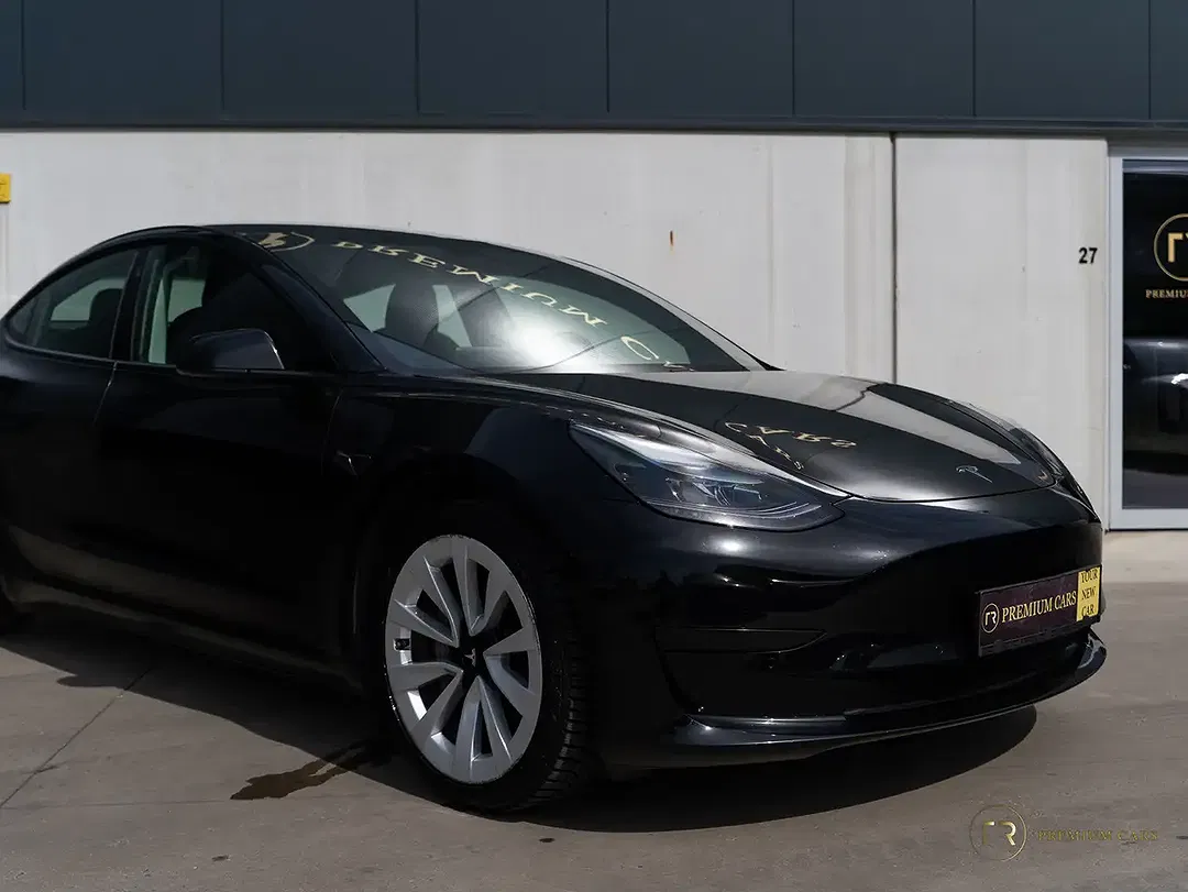 Tesla Model 3 Standard Range Plus - Thumbnail 8