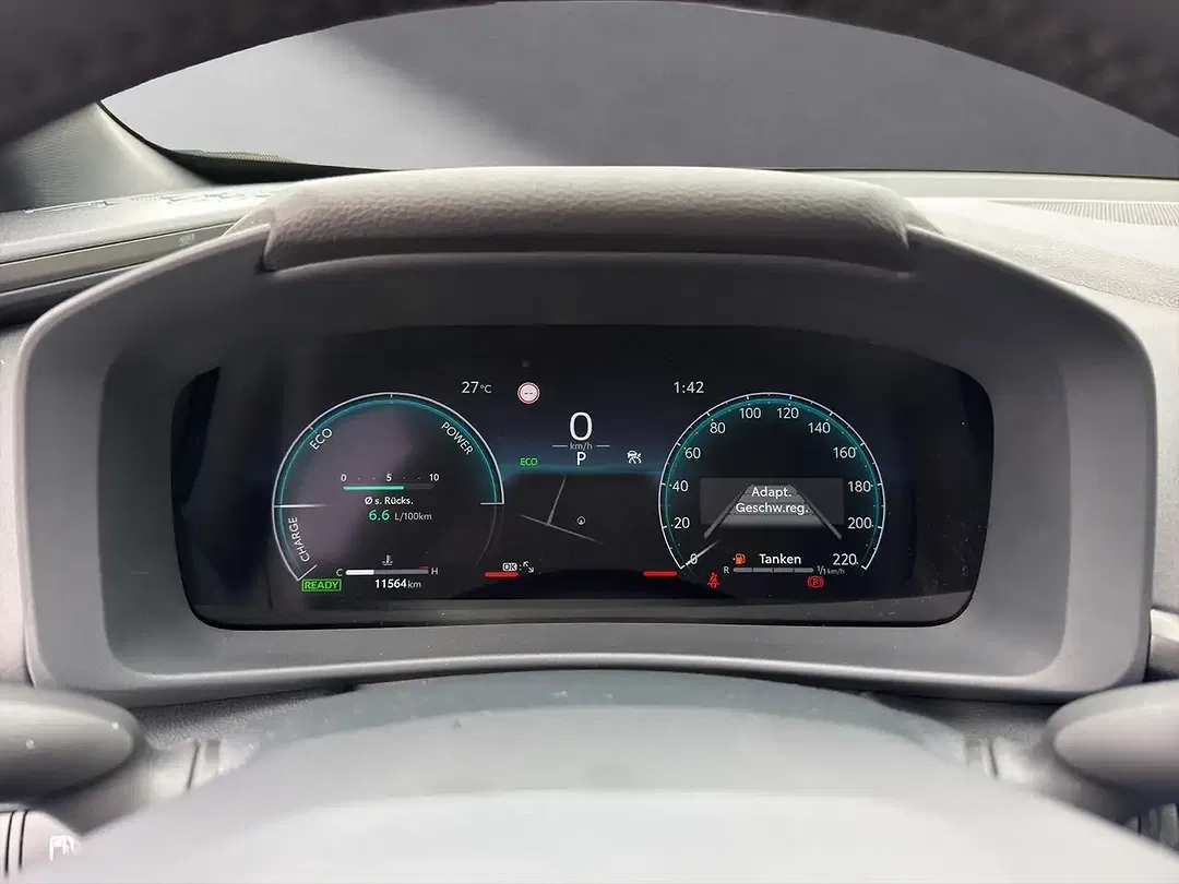Toyota C-HR Hybrid Team Deutschland - Thumbnail 11