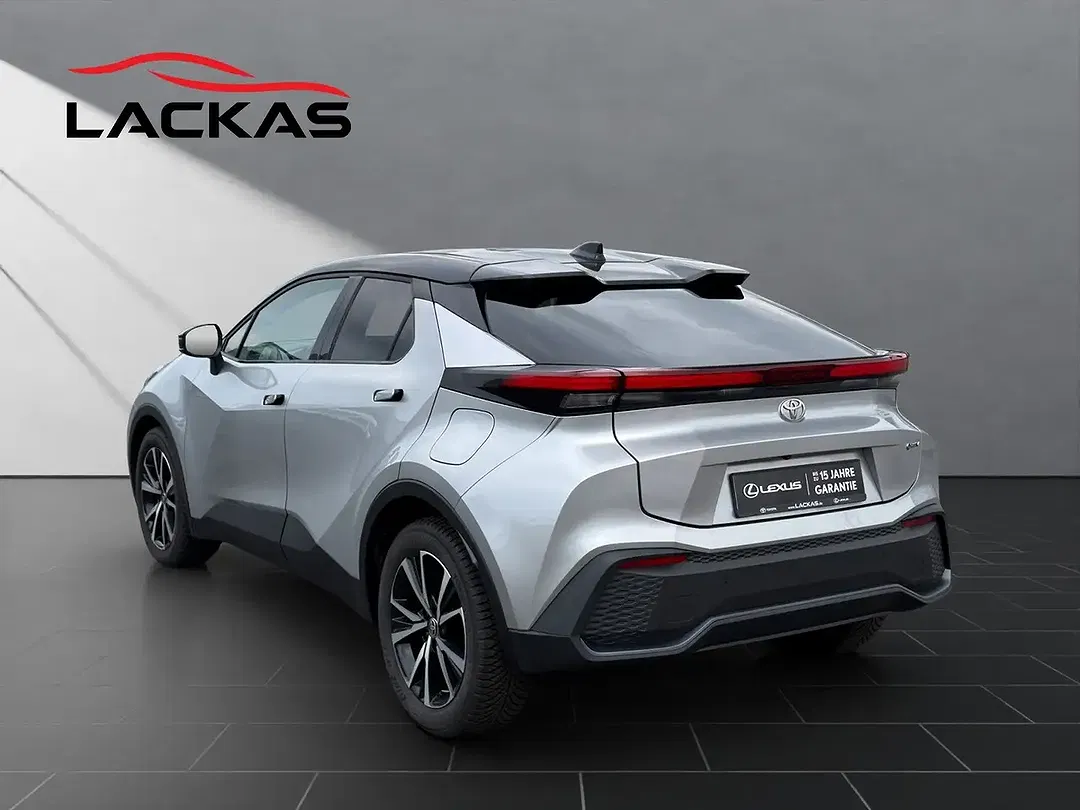 Toyota C-HR Hybrid Team Deutschland - Thumbnail 3