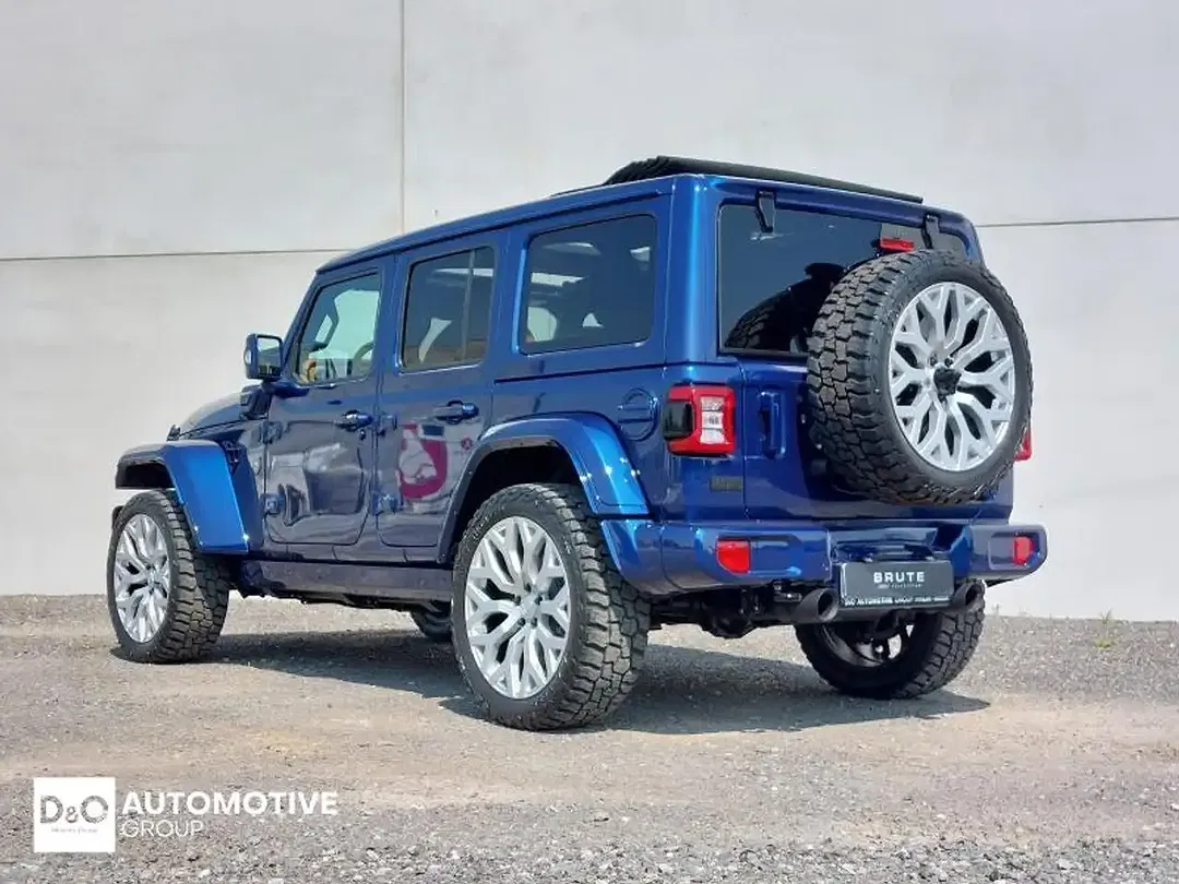 Jeep Wrangler Hybrid - Thumbnail 5