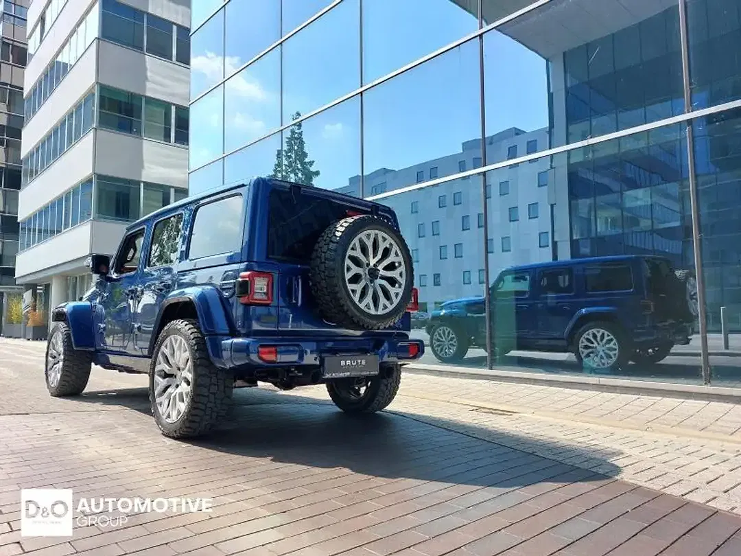 Jeep Wrangler Hybrid - Thumbnail 7