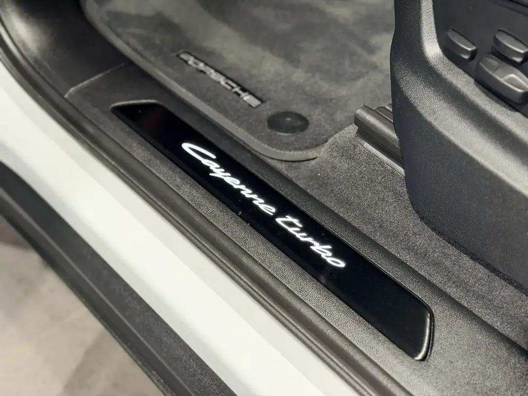 Porsche Cayenne E-Hybrid Coupe Turbo - Thumbnail 12