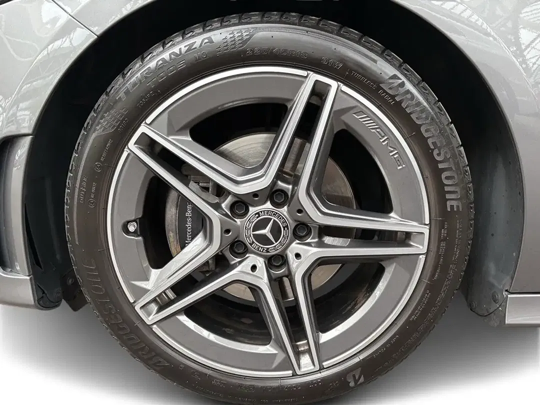 Mercedes-Benz A 200 AMG - Thumbnail 9