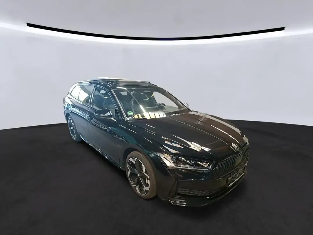 Skoda Superb iV Combi Sportline - Thumbnail 4