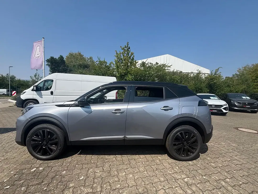 Peugeot 2008 145 Hybrid GT Exclusive - Thumbnail 4