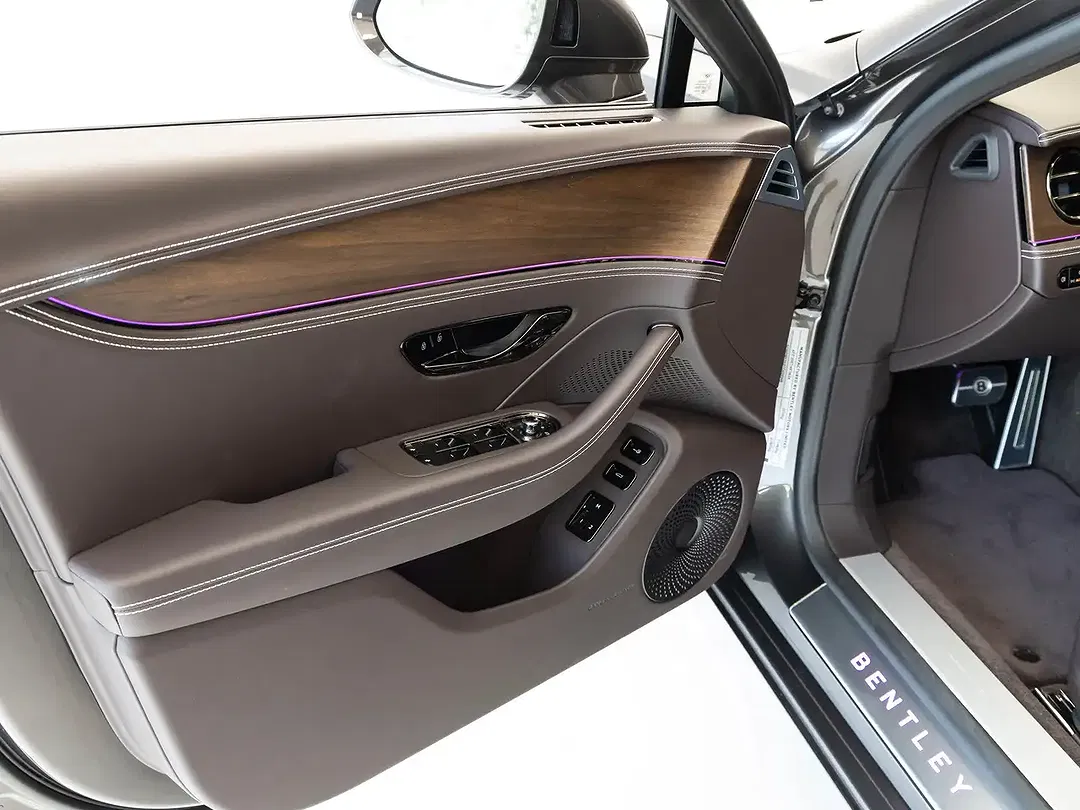 Bentley Flying Spur 4.0 V8 Hybrid - Thumbnail 9