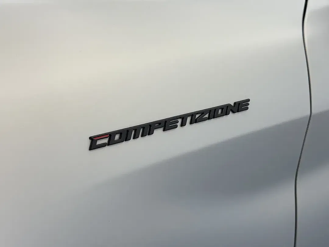 Alfa Romeo Giulia 2.0 Turbo Q4 Competizione - Thumbnail 10