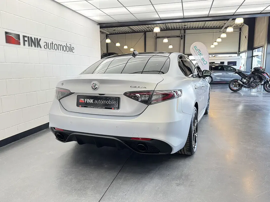 Alfa Romeo Giulia 2.0 Turbo Q4 Competizione - Thumbnail 5