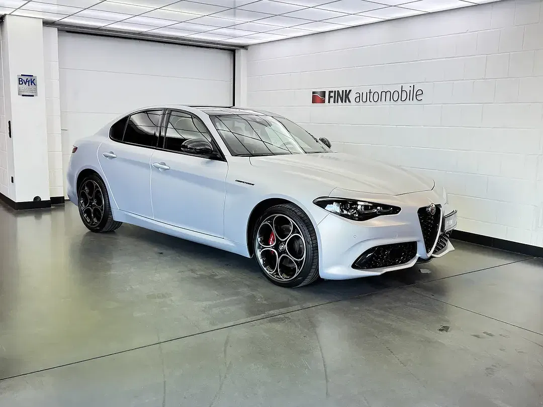 Alfa Romeo Giulia 2.0 Turbo Q4 Competizione - Thumbnail 7