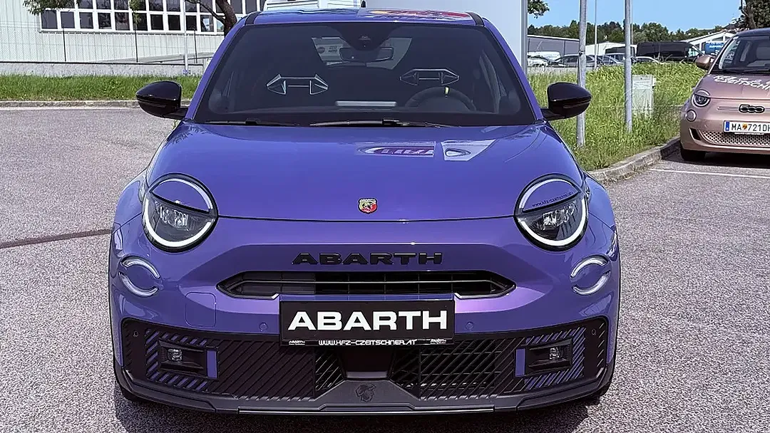 Abarth 600e Scorpionissima - Thumbnail 8