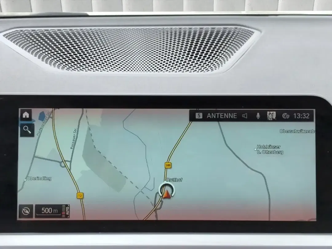 BMW 330 Touring M Sport - Thumbnail 10