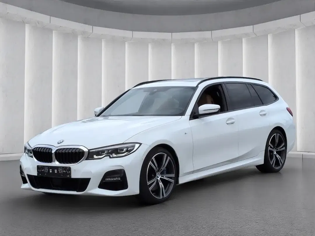 BMW 330 Touring M Sport - Thumbnail 1