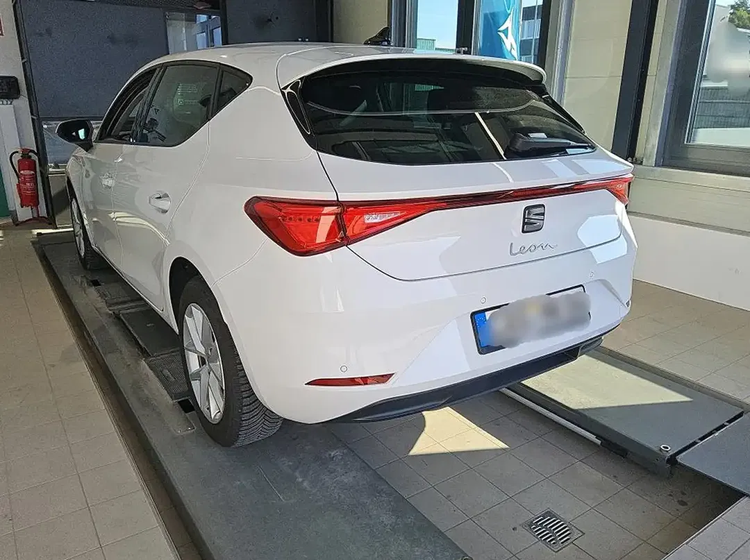 SEAT Leon 1.0 TSI Style Edition - Thumbnail 3