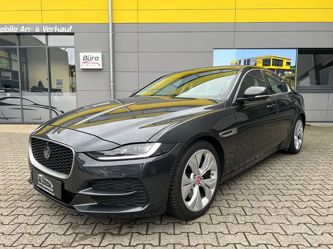 Jaguar XE AUT S - foto 2