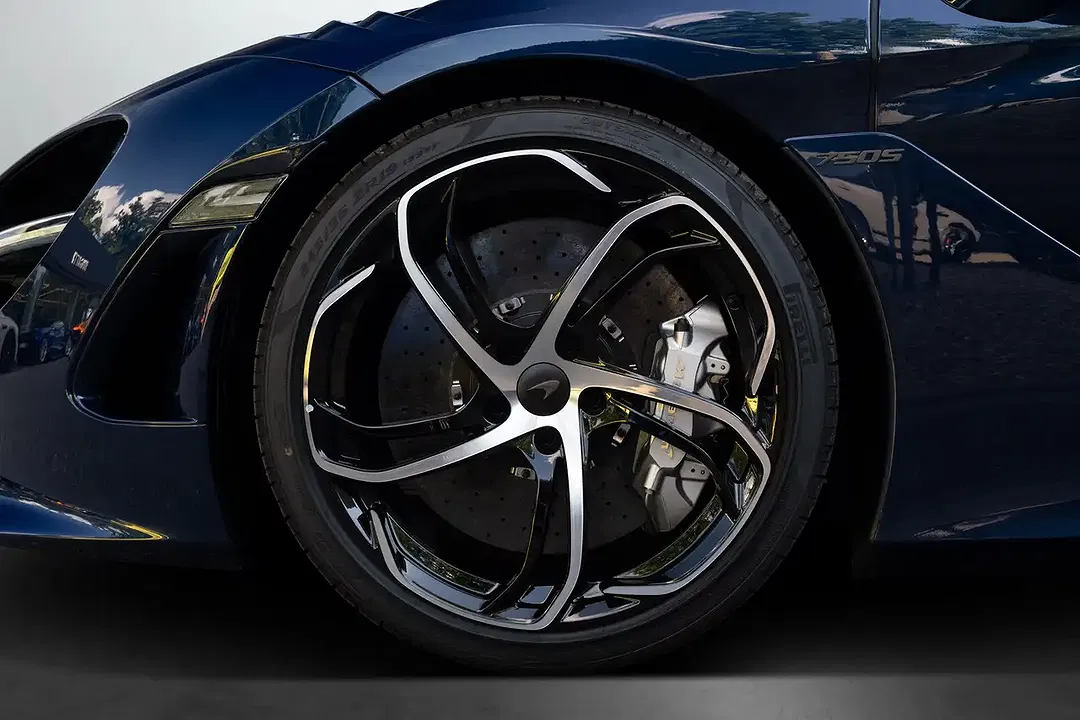 McLaren 750S Spider - Thumbnail 9