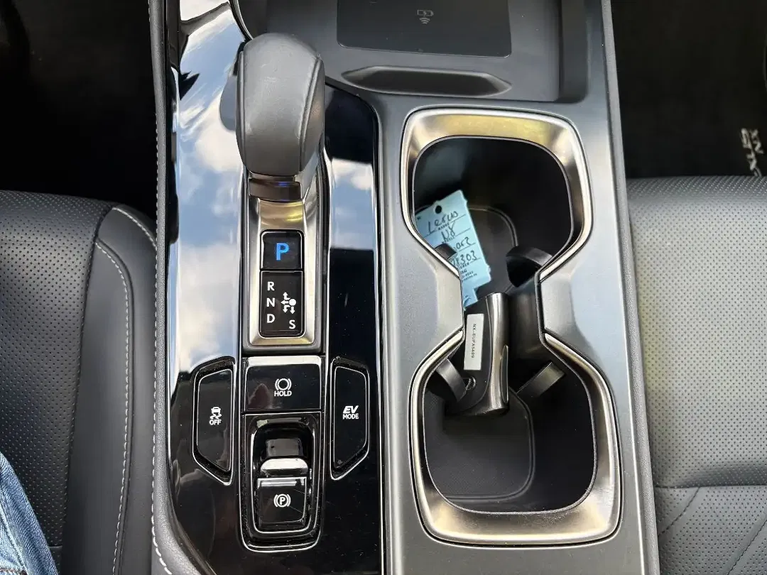 Lexus NX 350h Executive Line - Thumbnail 14