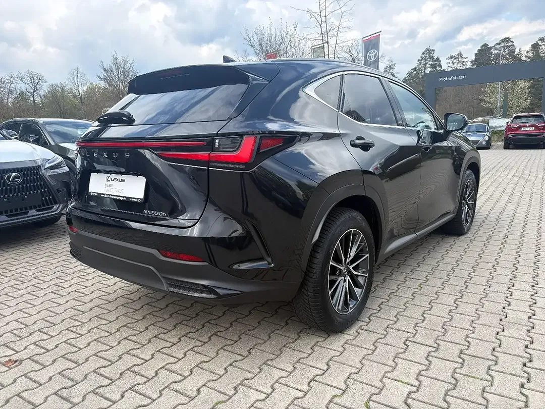 Lexus NX 350h Executive Line - Thumbnail 4