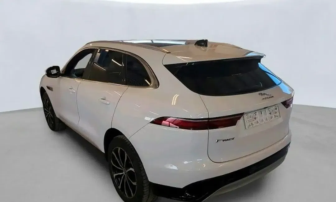 Jaguar F-Pace D200 4x4 SE - Thumbnail 3