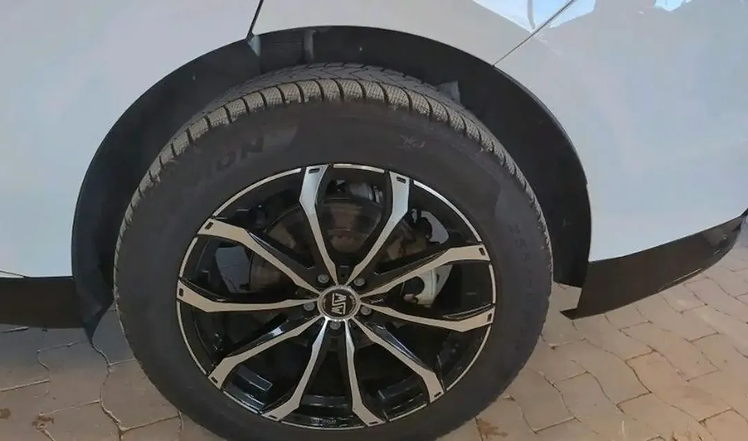 Jaguar F-Pace D200 4x4 SE - Thumbnail 9