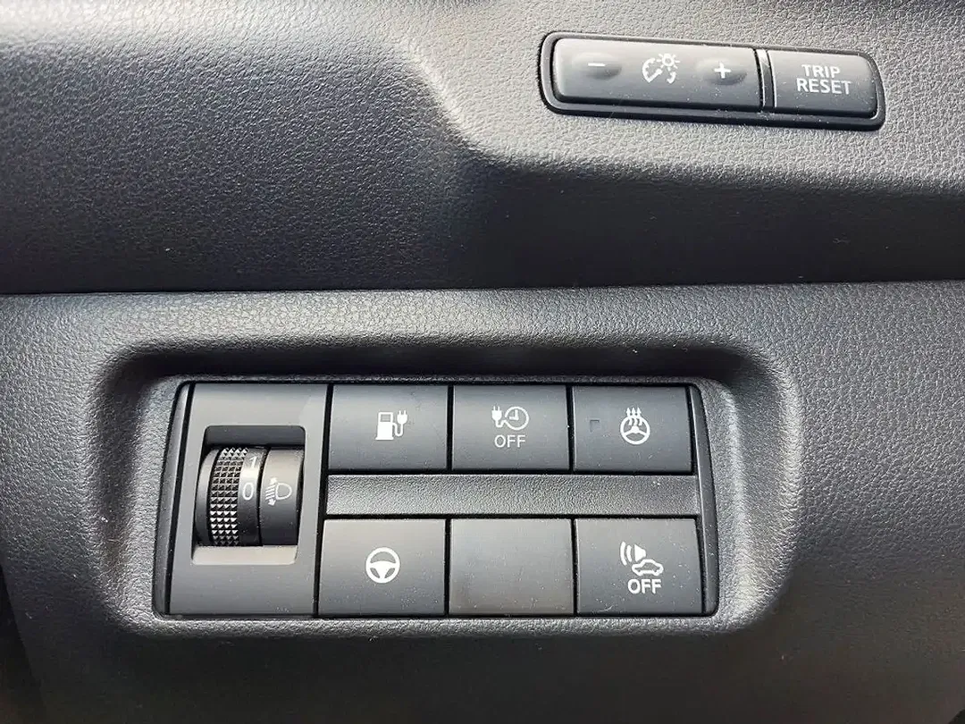 Nissan Leaf - Thumbnail 12