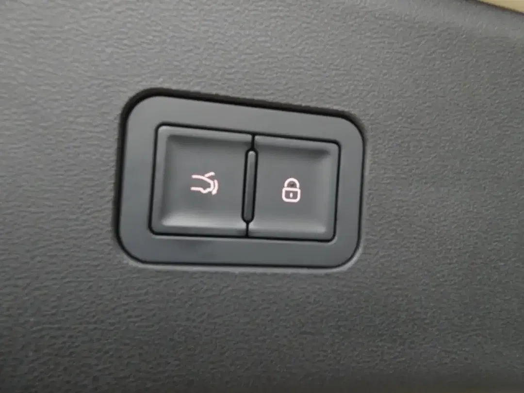BYD Seal 6 DM-i Touring Comfort - Thumbnail 12