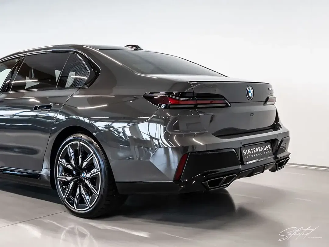 BMW 760 xDrive Executive - Thumbnail 9