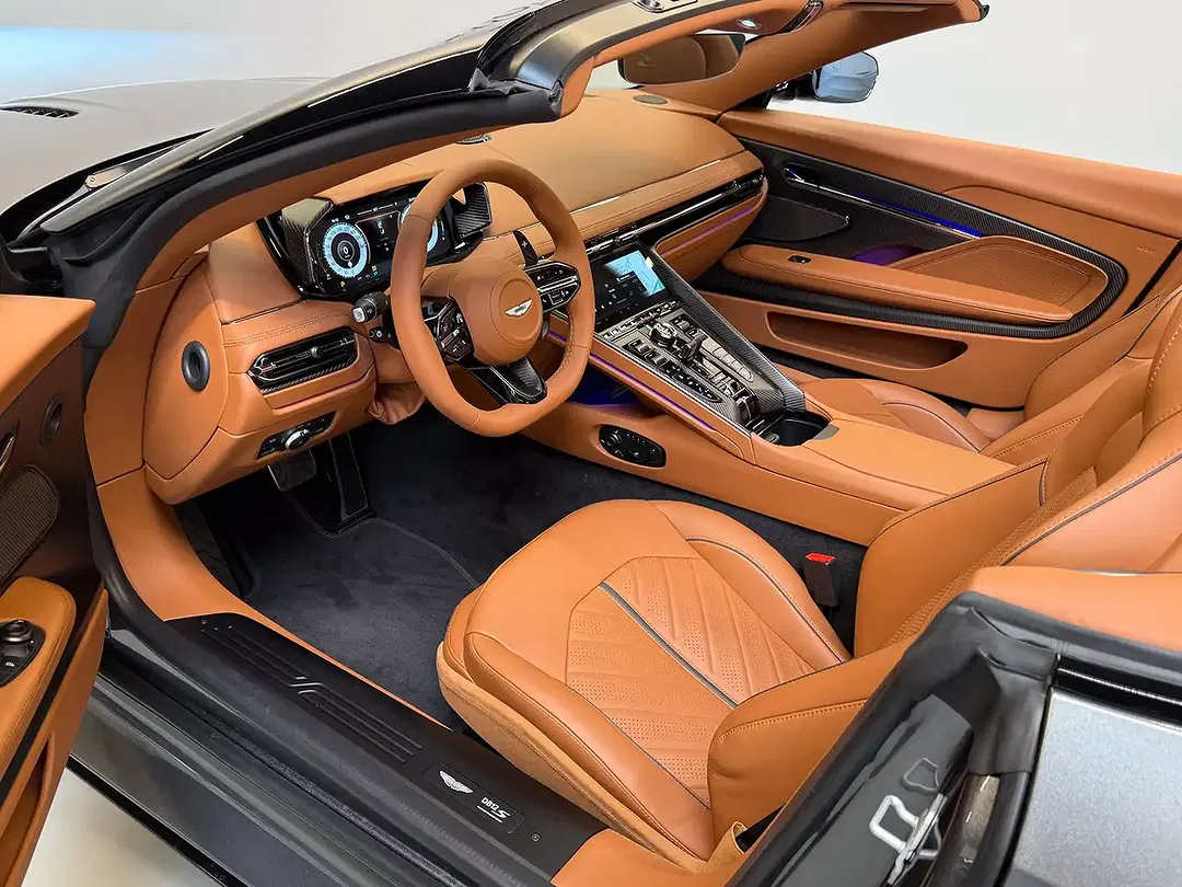 Aston Martin DB12 S Volante - Thumbnail 11