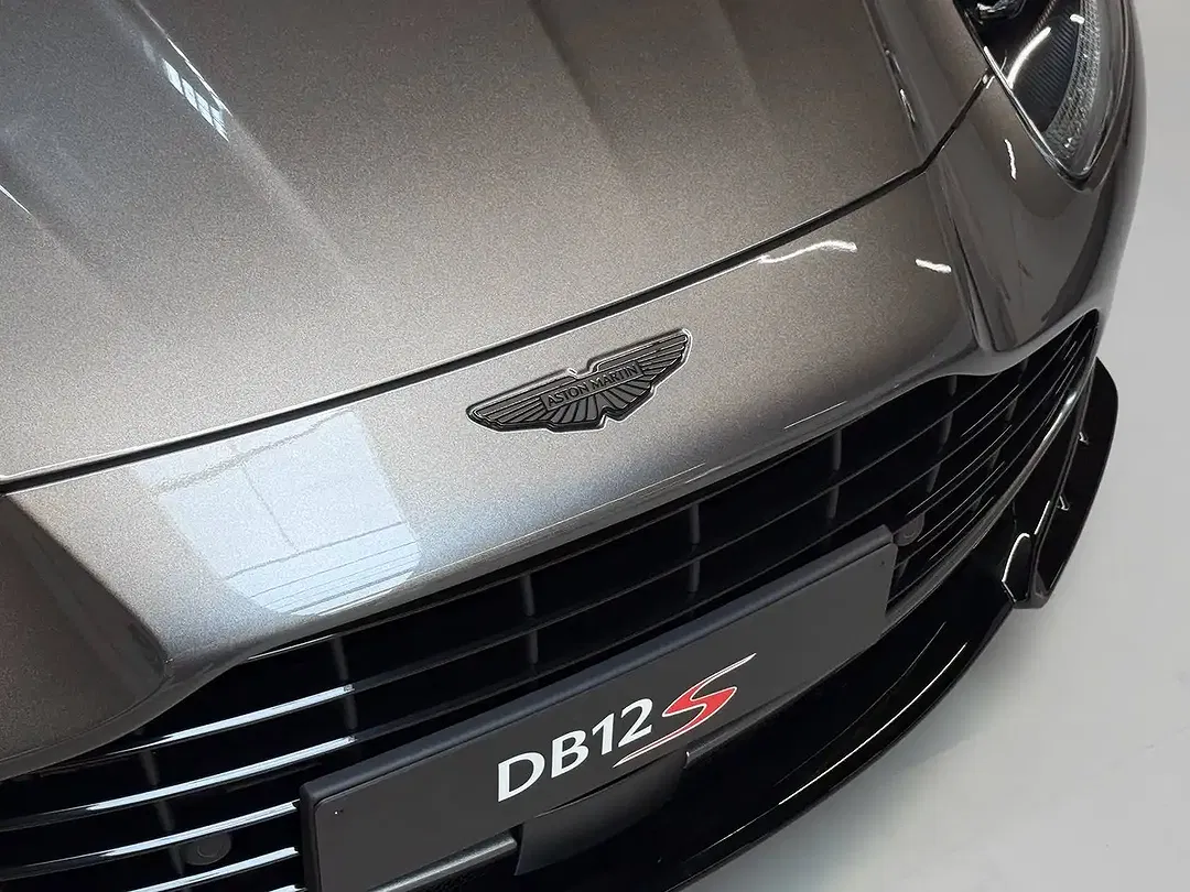 Aston Martin DB12 S Volante - Thumbnail 12