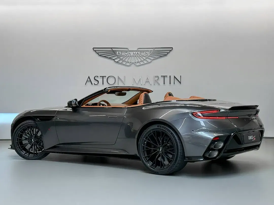 Aston Martin DB12 S Volante - Thumbnail 4