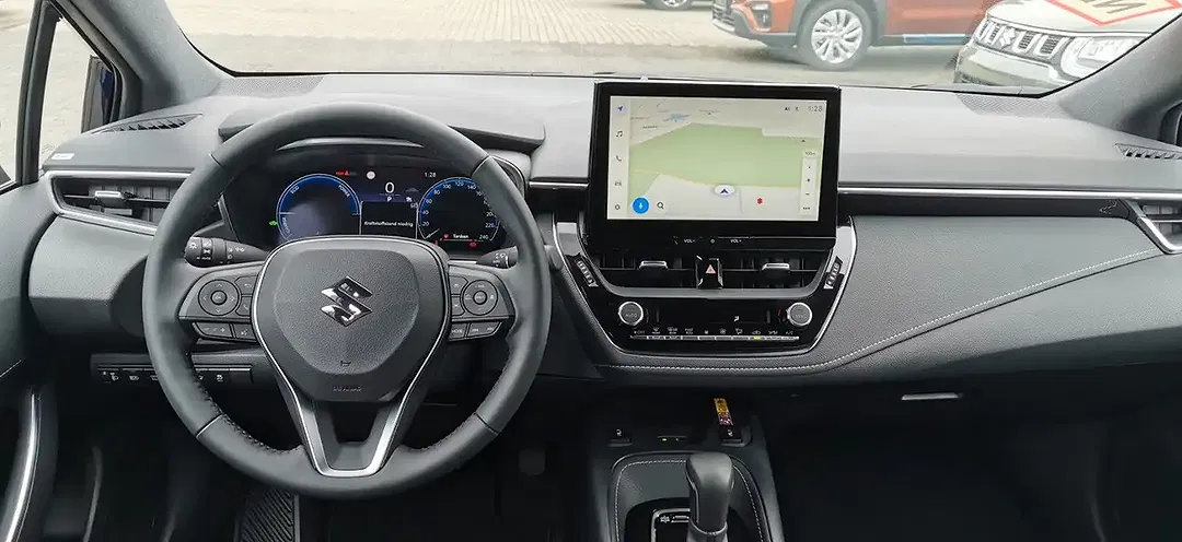 Suzuki Swace Hybrid CVT - Thumbnail 8