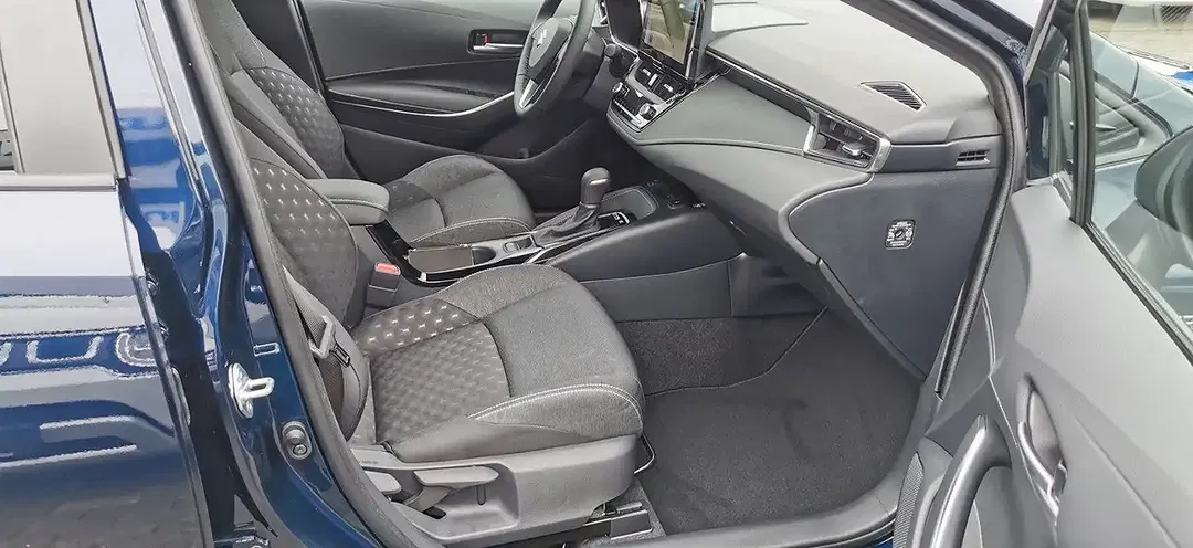 Suzuki Swace Hybrid CVT - foto 9