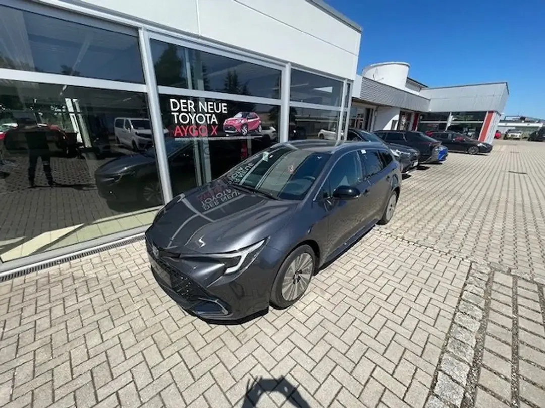 Toyota Corolla Hybrid Teamplayer - foto 1