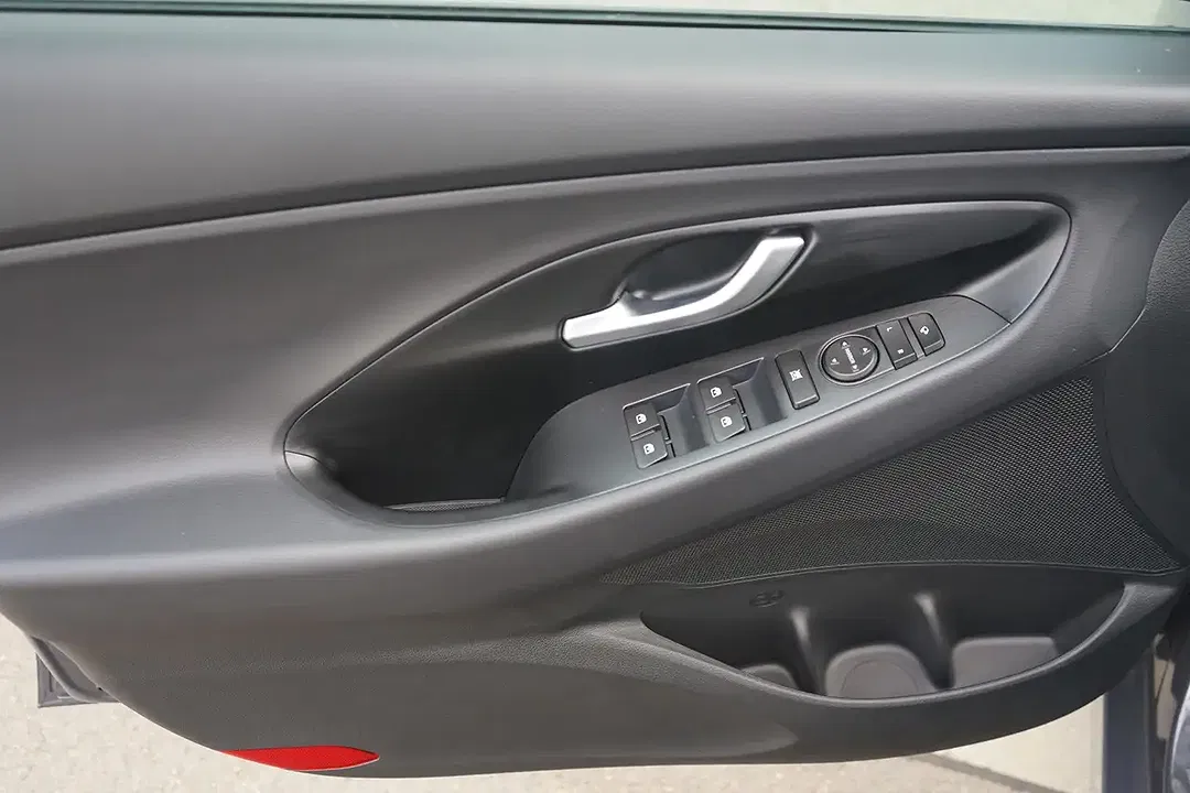 Hyundai i30 1.6 T-GDI AUT cw - Thumbnail 21