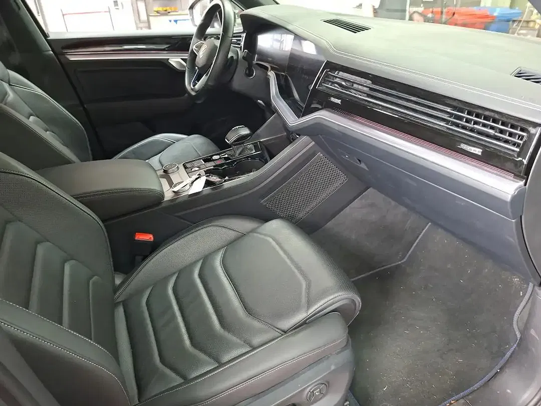 Volkswagen Touareg R - Thumbnail 8